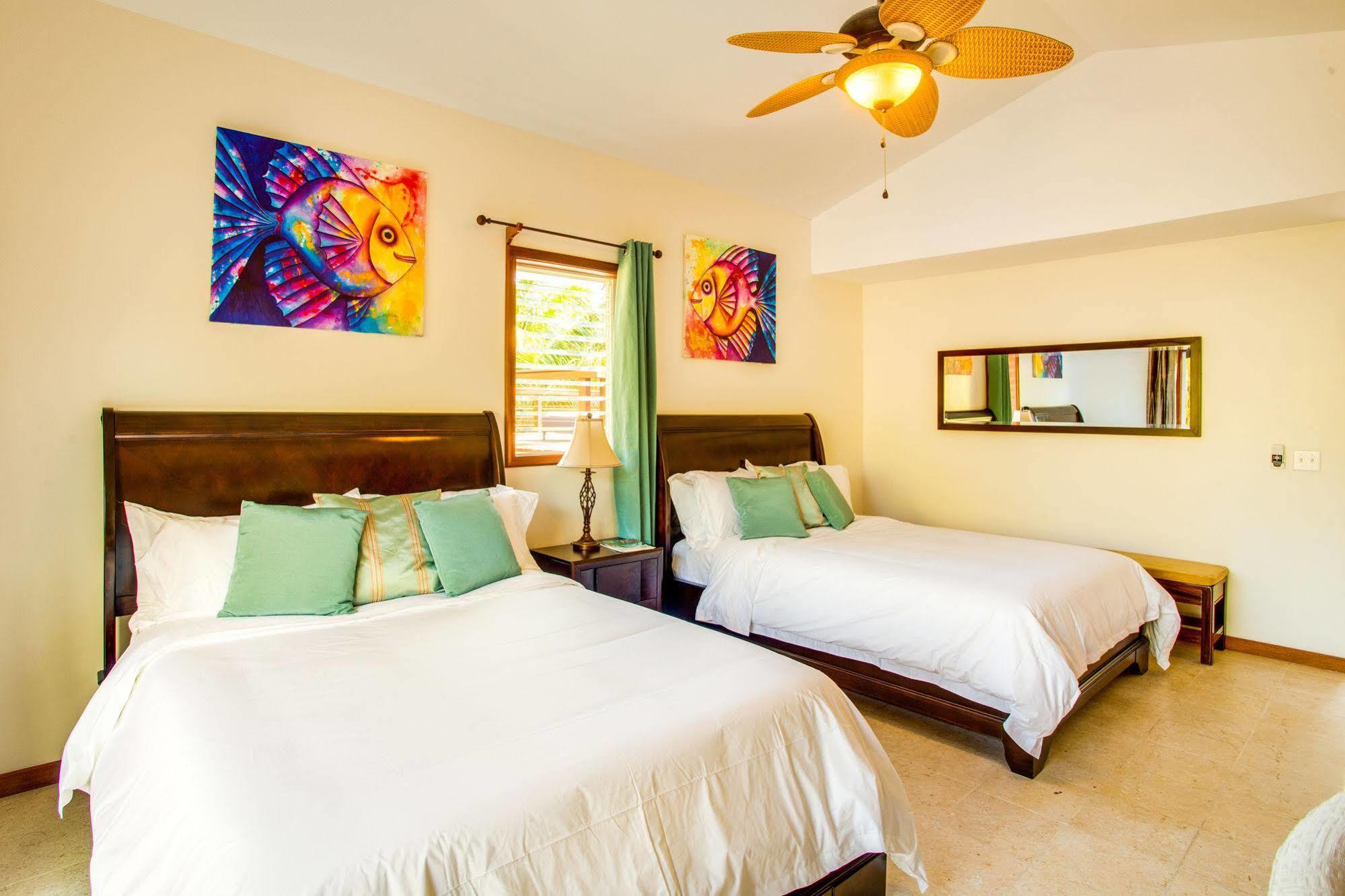 Hatchet Caye Island Resort (Adults Only) Placencia Bagian luar foto
